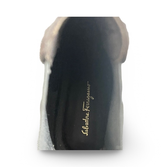 Salvatore Ferragamo Varsi Calfskin Gancini Chelsea boot in Hickory - Picture 6 of 12